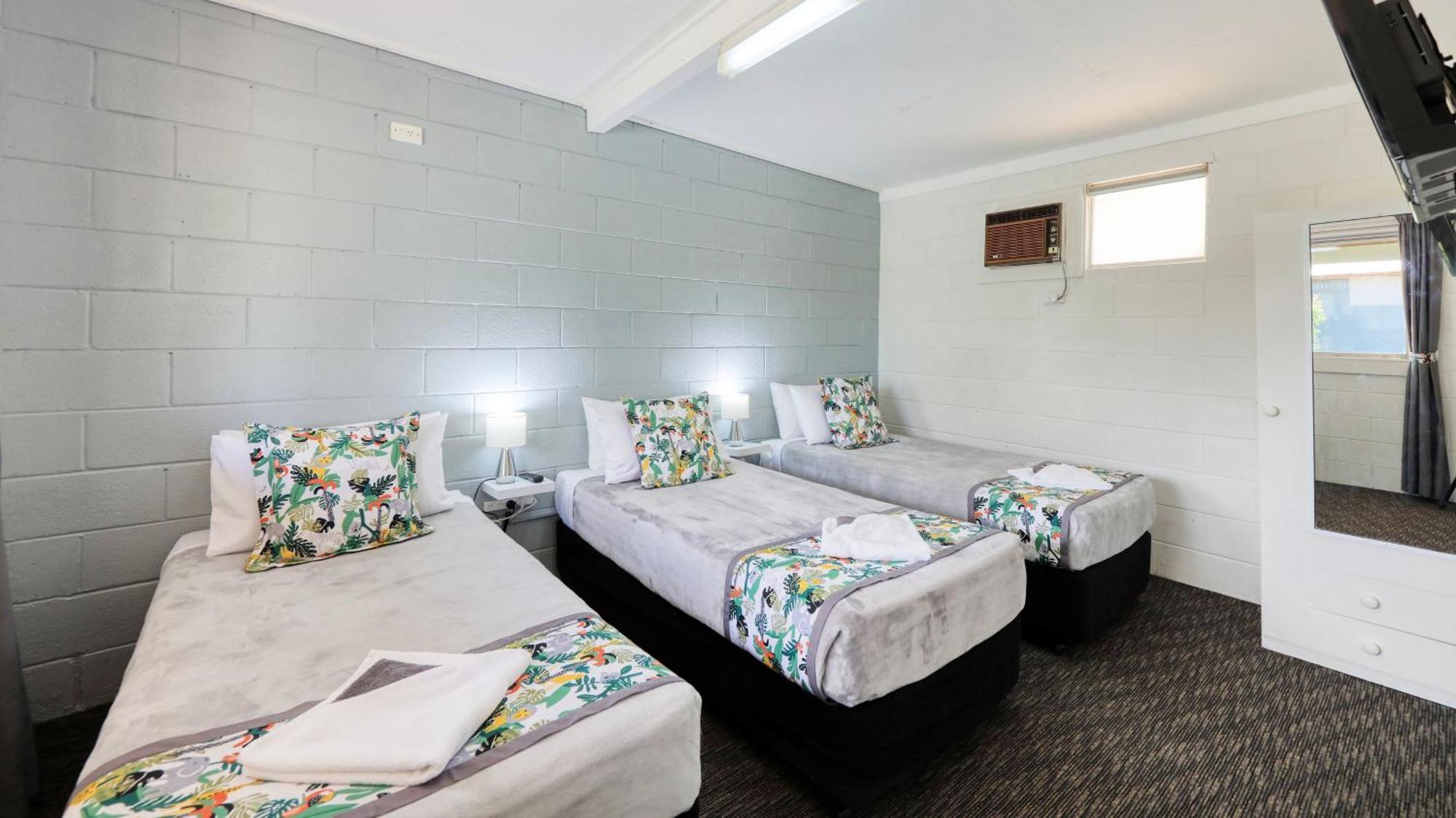 Oasis Motel Peak Hill ภายนอก รูปภาพ