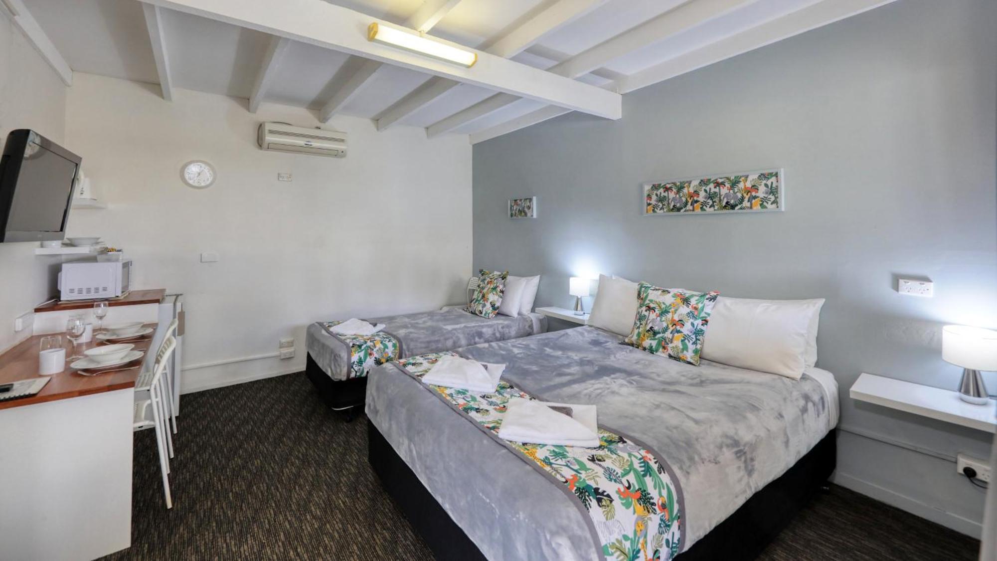Oasis Motel Peak Hill ภายนอก รูปภาพ